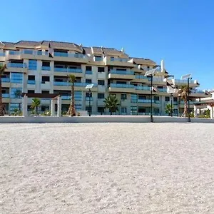 https://2-bed-2-bath-apartment-marina-del-castillo-manilva.es-andalucia.com