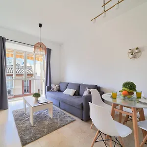 https://your-dara-apartament-en-malaga-centro.hotelsinnerja.org